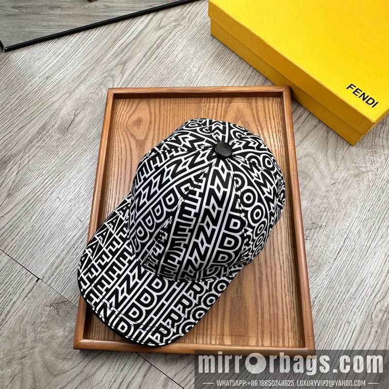 Fendi Hat dx102