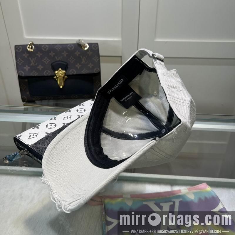Balenciaga Hat dx84
