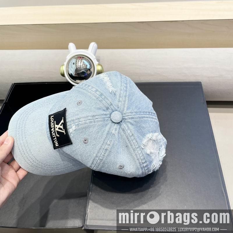 LV Hat 081402