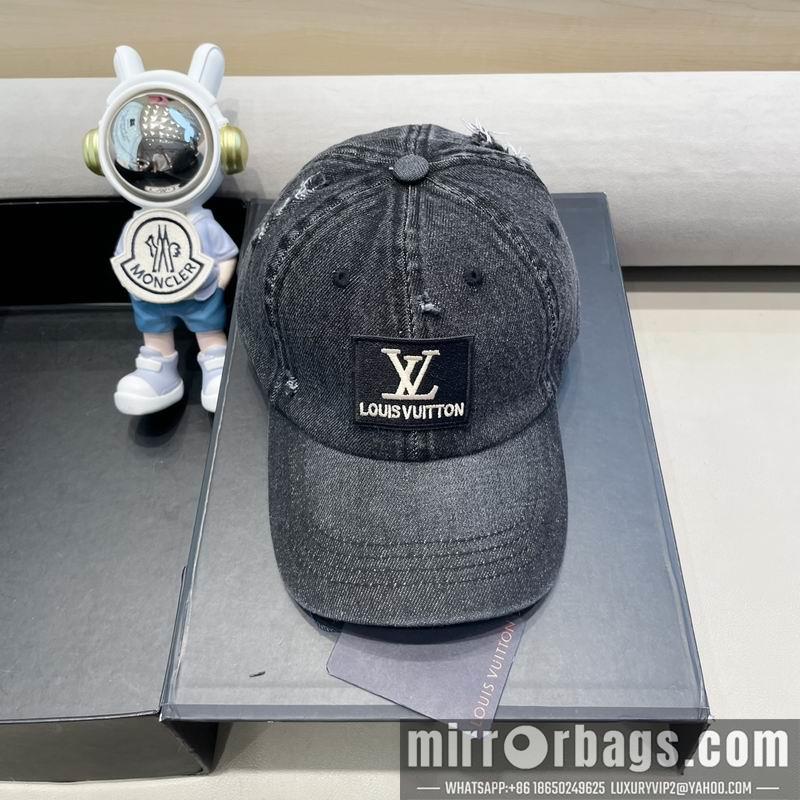 LV Hat 081402