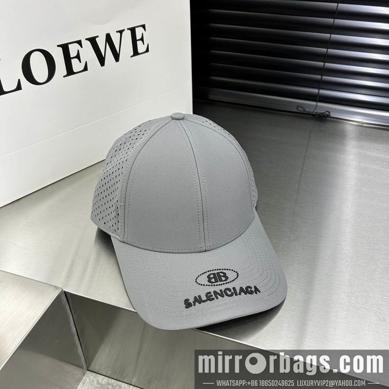 Balenciaga Hat dx20