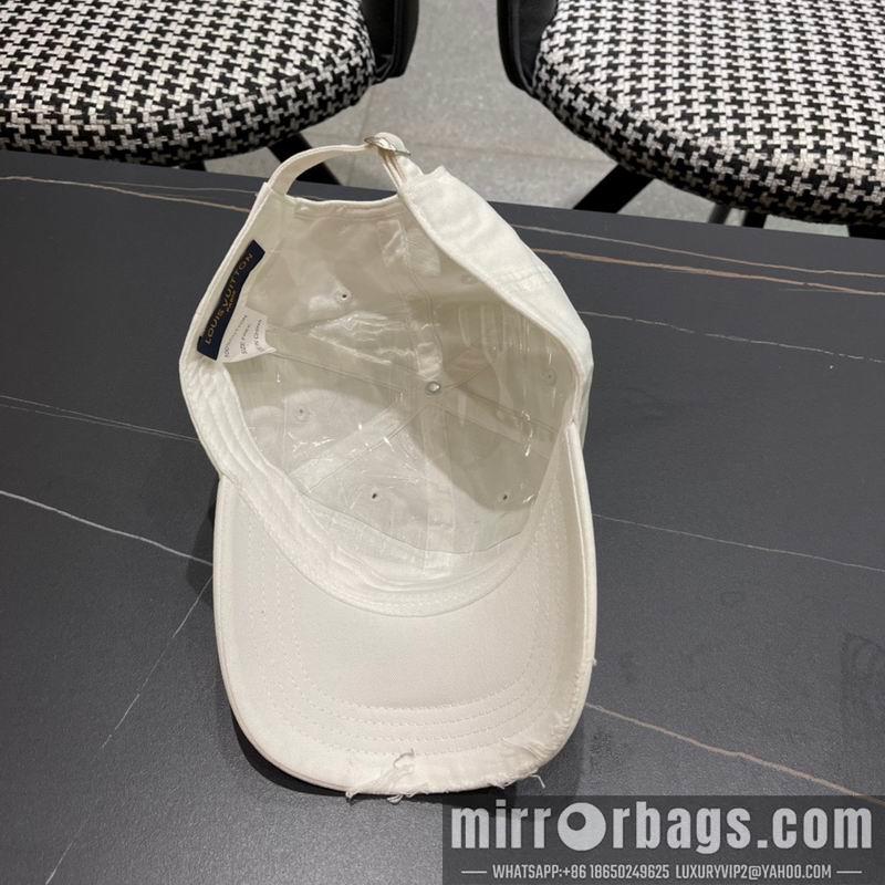 LV Hat 102802