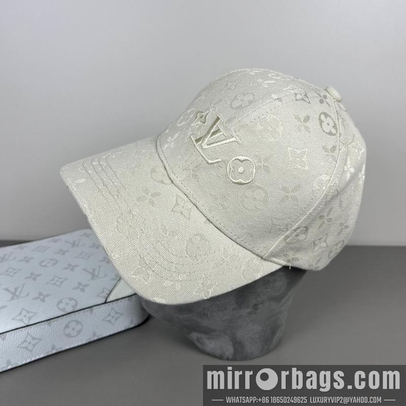 LV Hat dx51