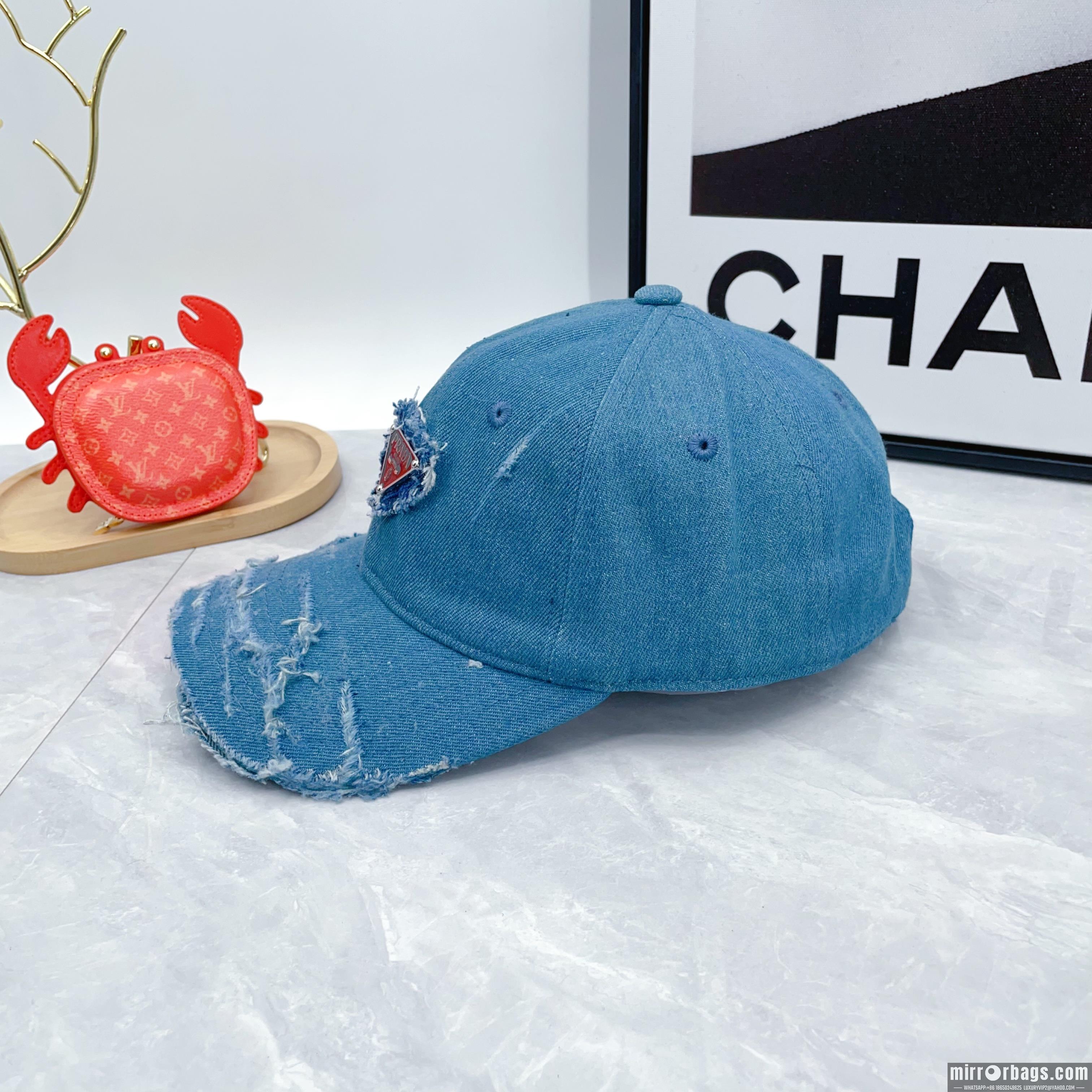Prada Hat dx01