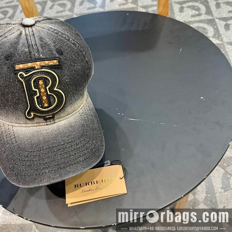 Burberry Hat 042802