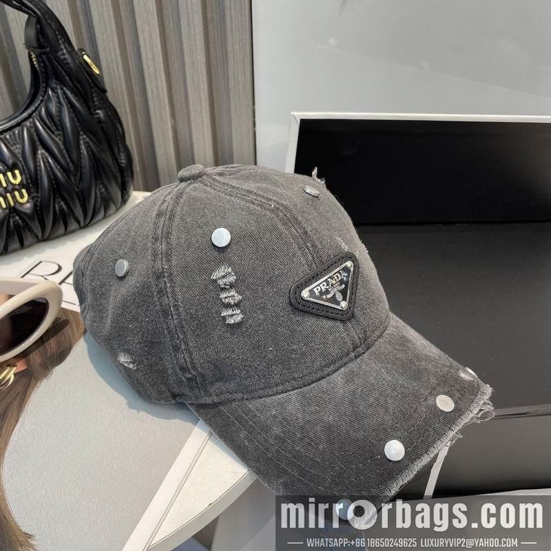 Prada Hat 040202