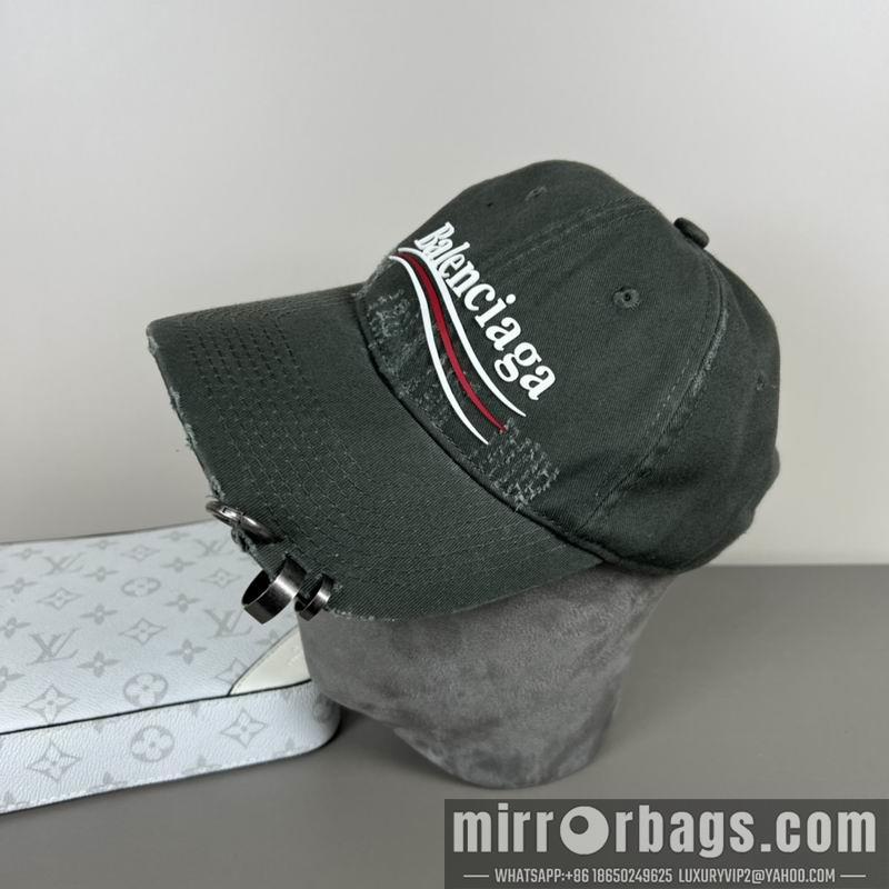 Balenciaga Hat dx37