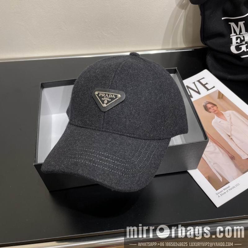Prada Hat 041701