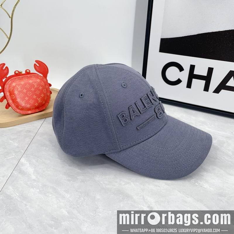 Balenciaga Hat dx03