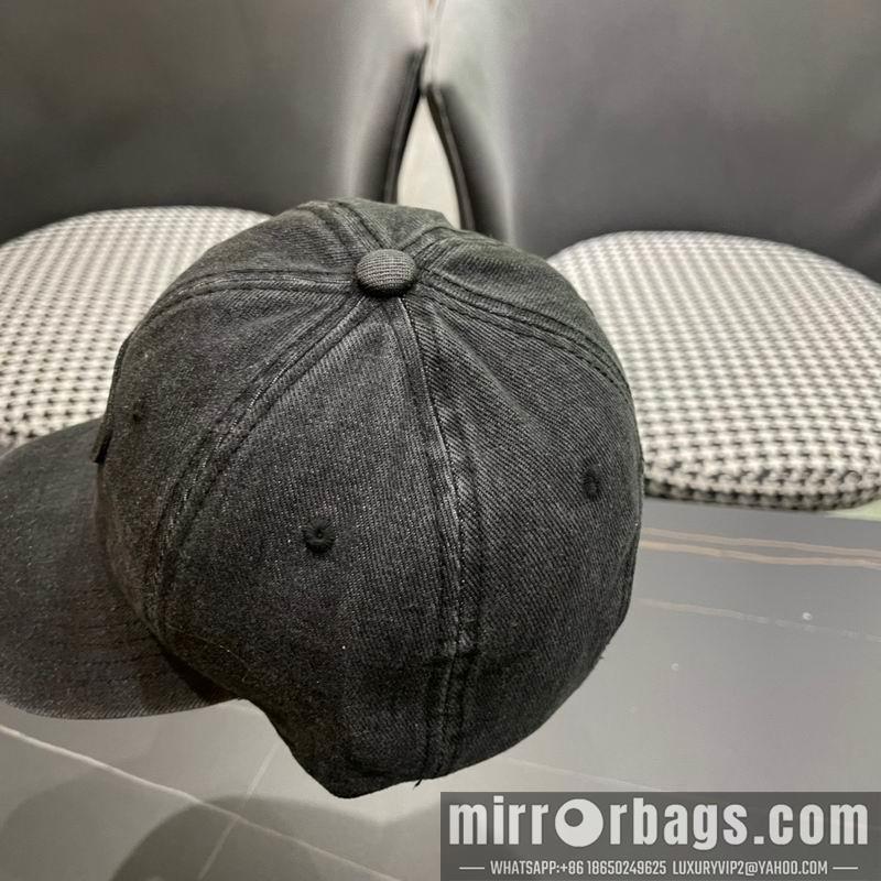 Prada Hat 083001