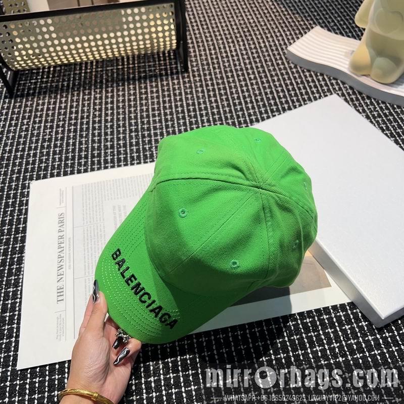 Balenciaga Hat dx14