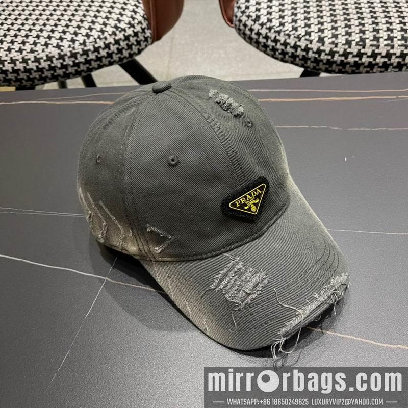 Prada Hat 090601