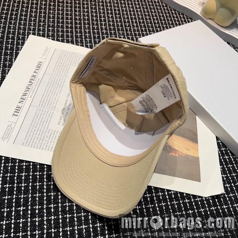 Balenciaga Hat dx01