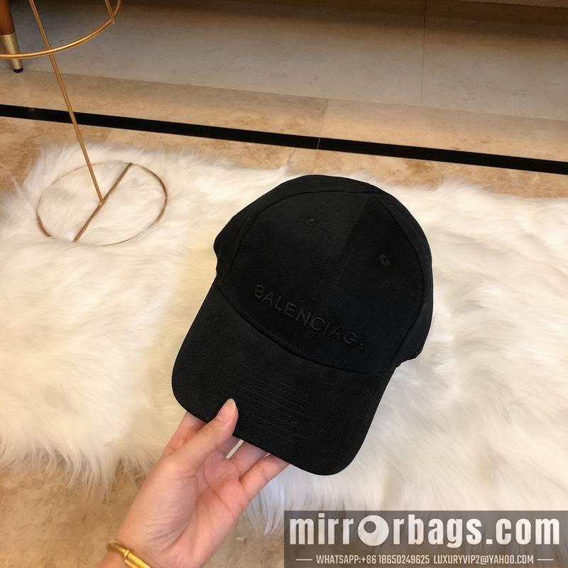 Balenciaga Hat dx09