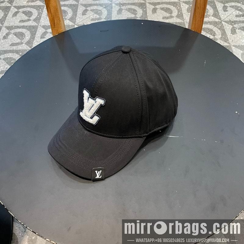LV Hat 072303