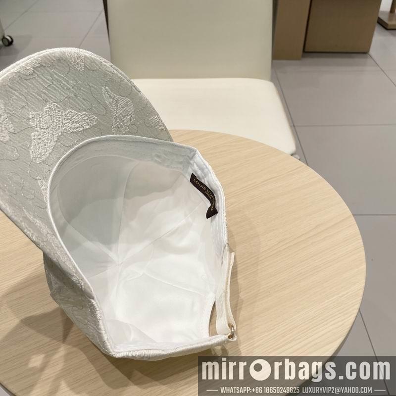 LV Hat 041402