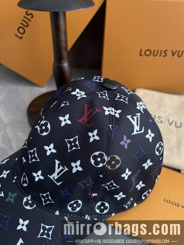 LV Hat dx130