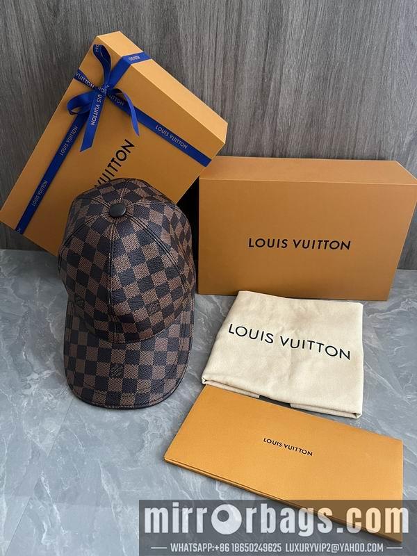 LV Hat dx28