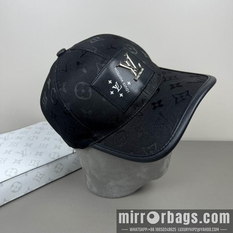LV Hat dx64