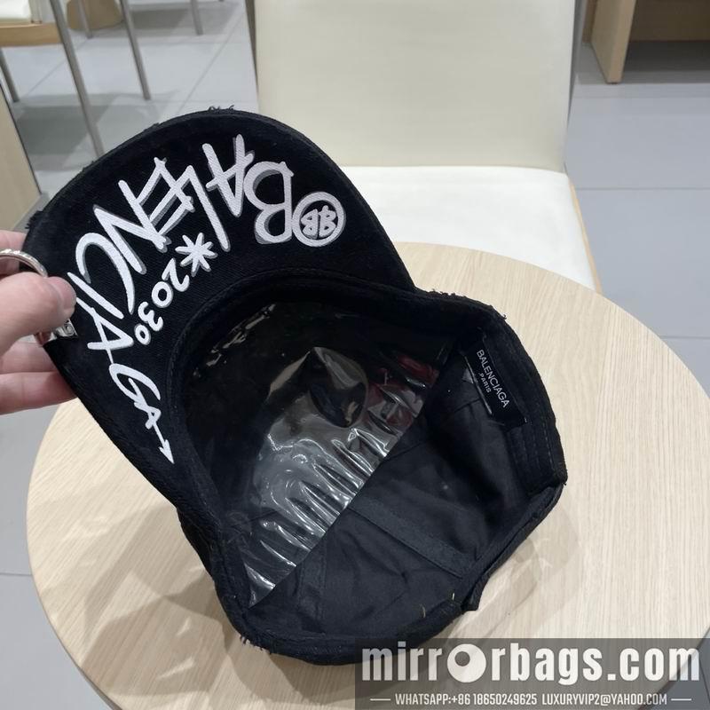 Balenciaga Hat 032001