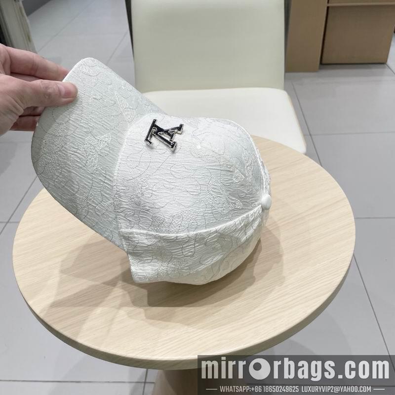 LV Hat 041402