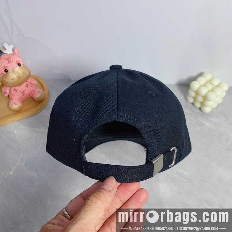 LV Hat dx39