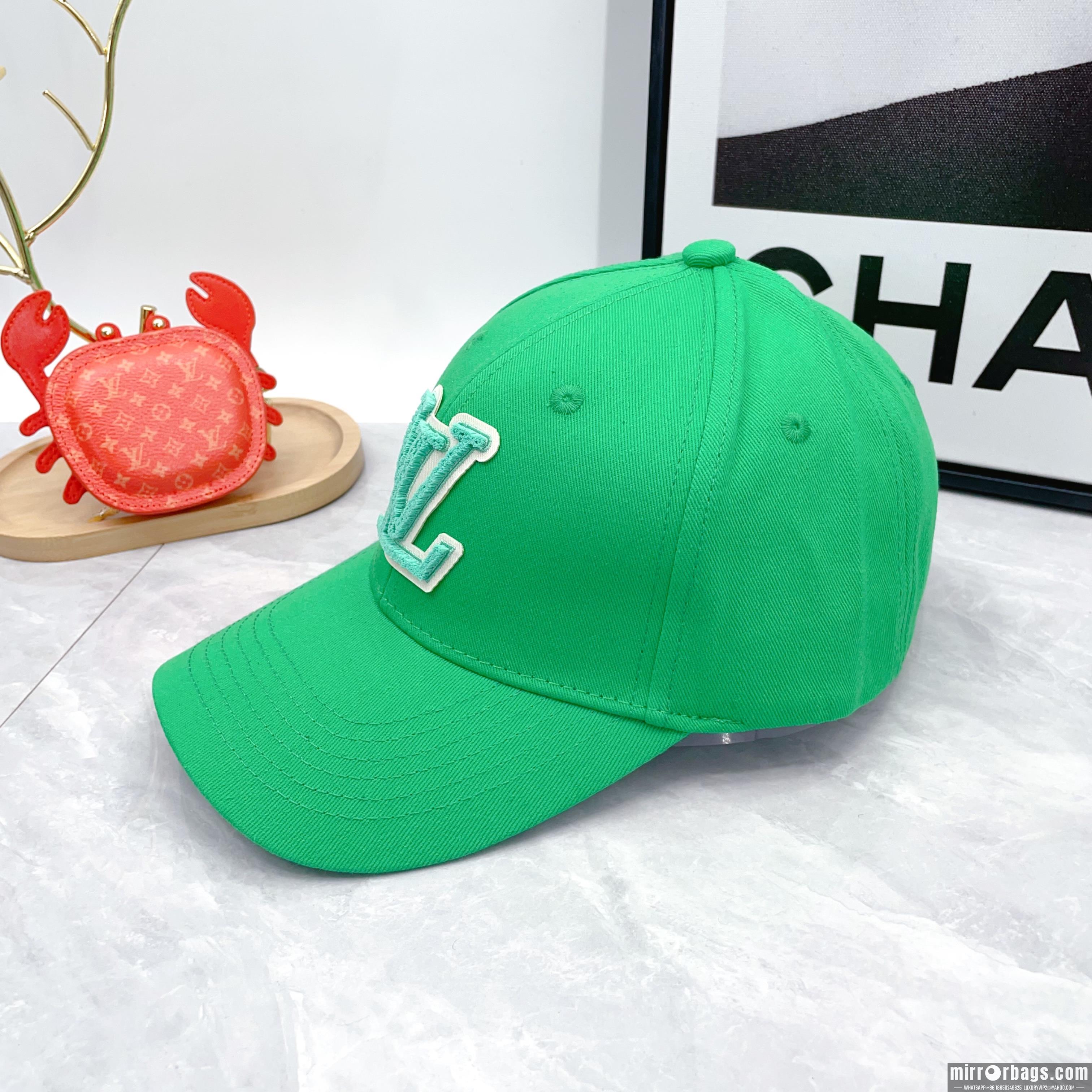 LV Hat dx04