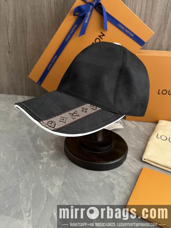 LV Hat dx04