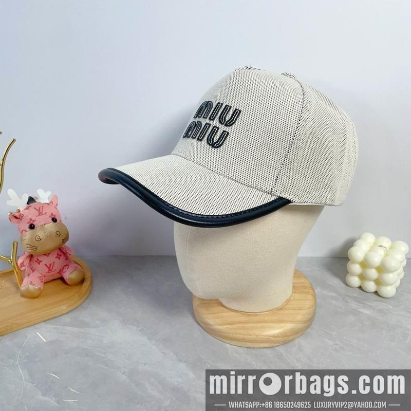 Miumiu Hat dx59