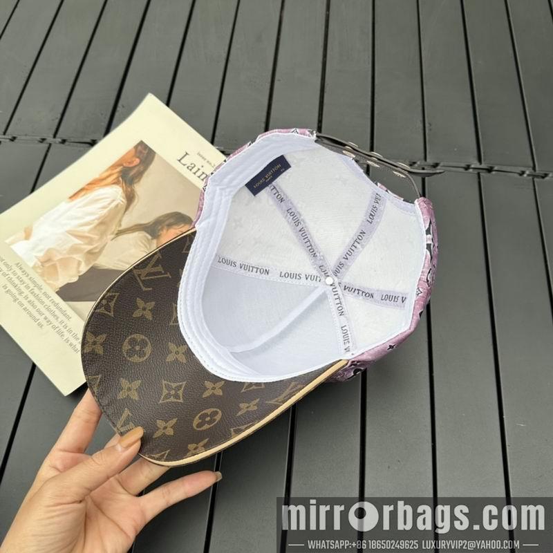 LV Hat 122724
