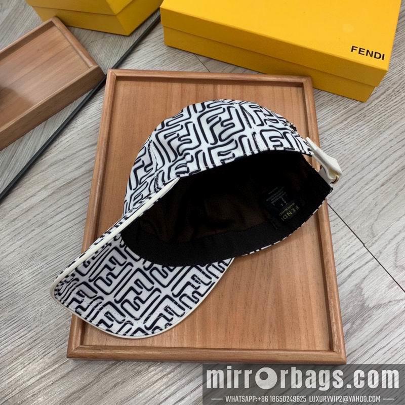 Fendi Hat dx100