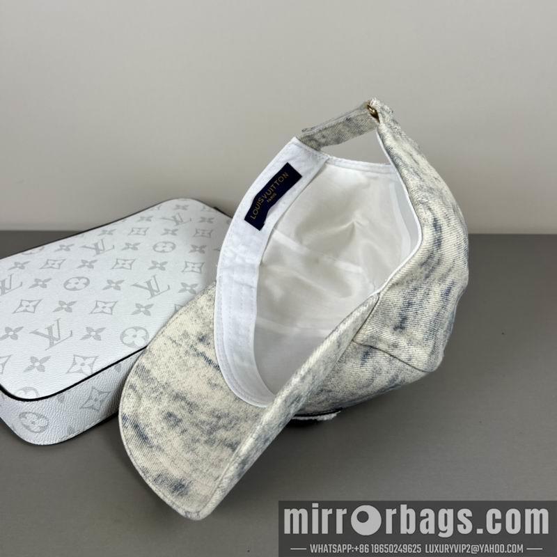 LV Hat dx17