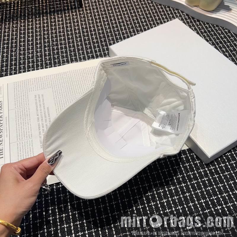Balenciaga Hat dx13