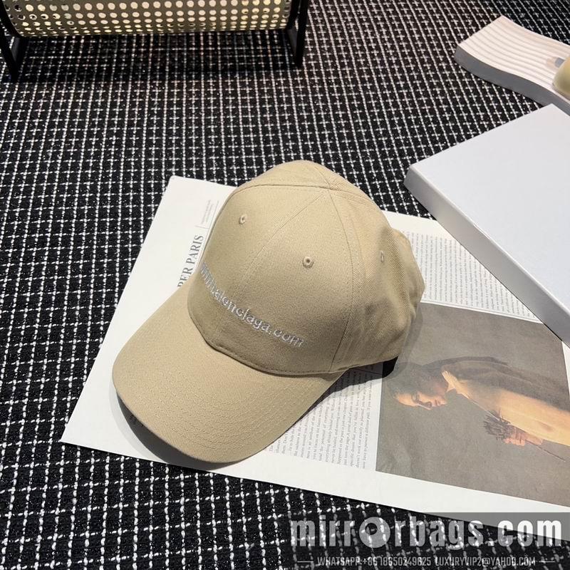 Balenciaga Hat dx01