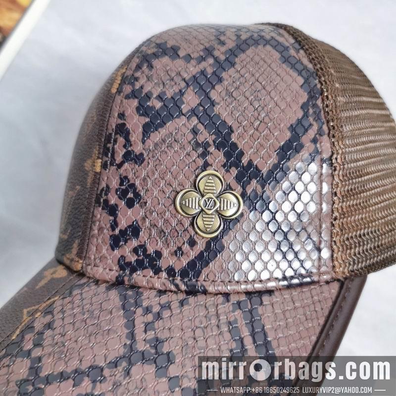 LV Hat dx26