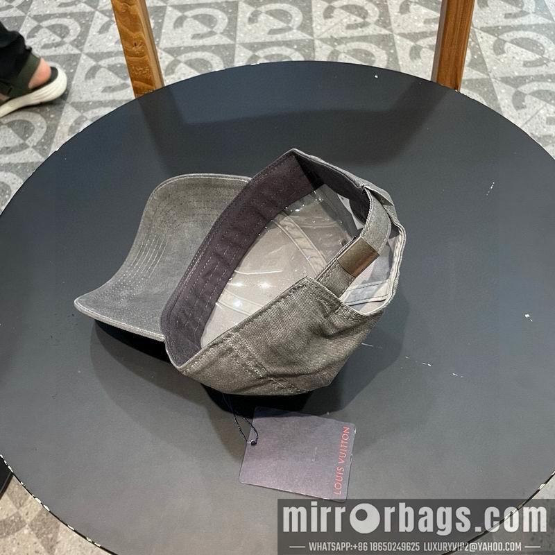 LV Hat 020803
