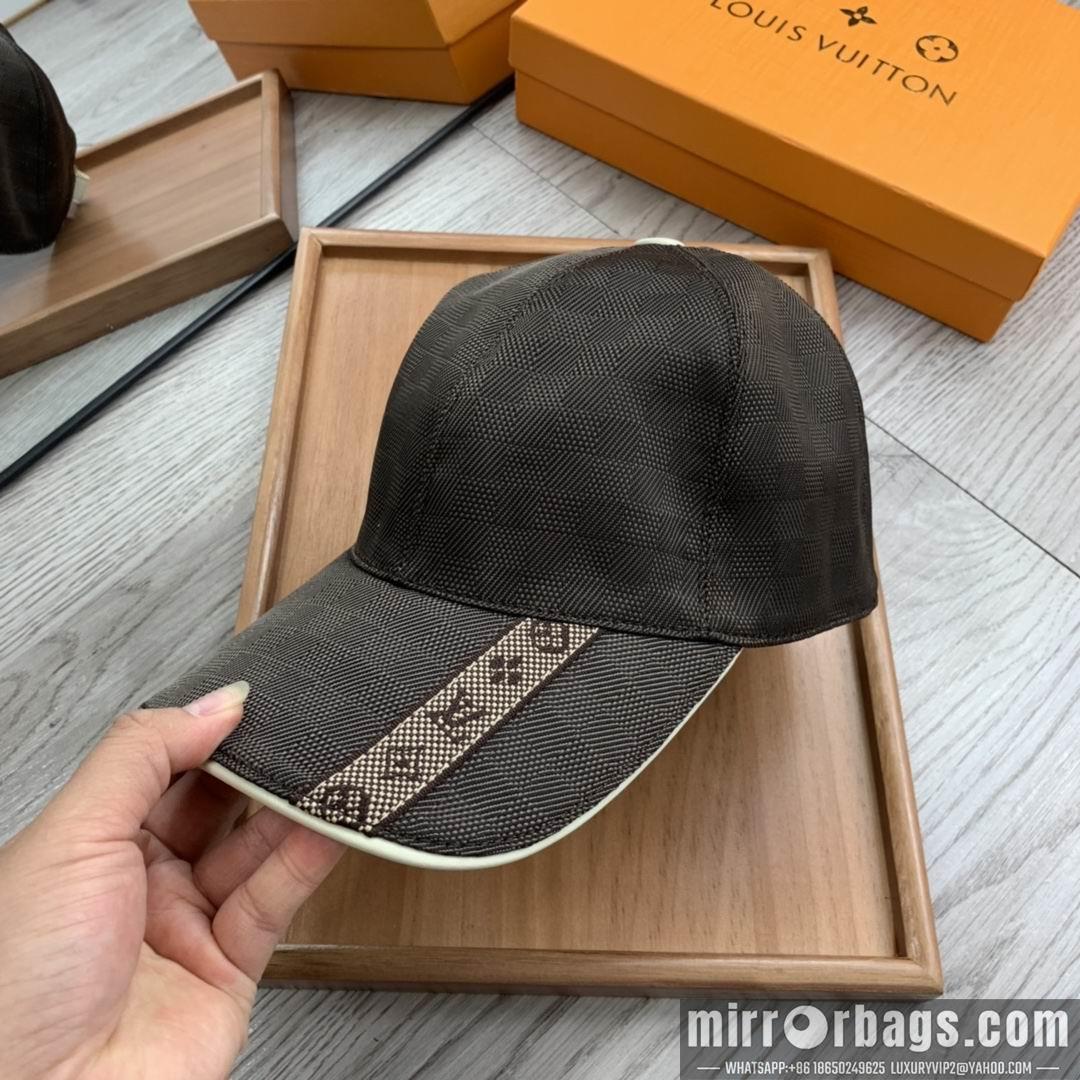 LV Hat dx150