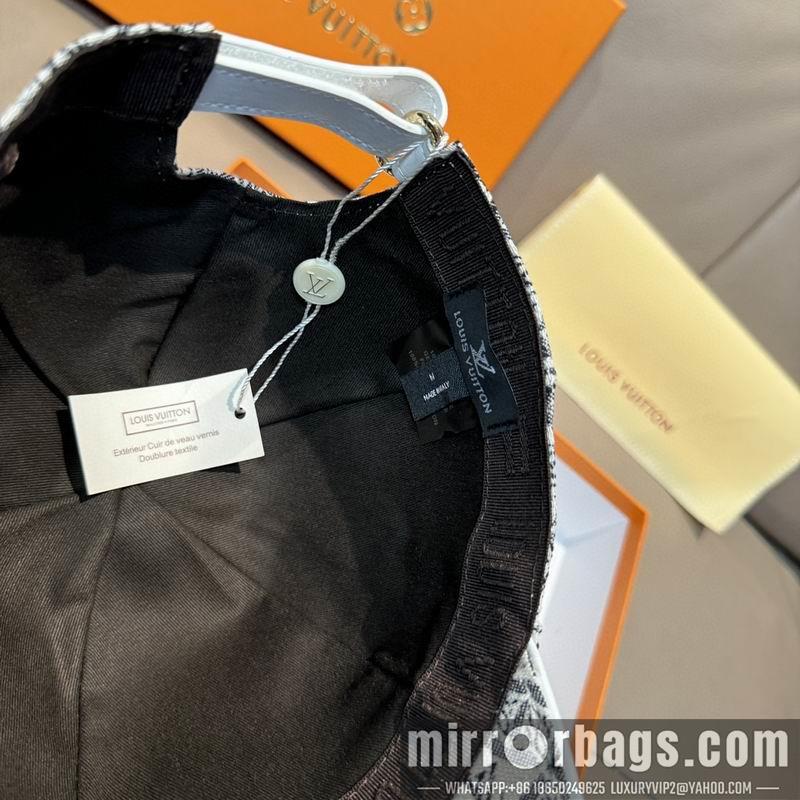 LV Hat dx121