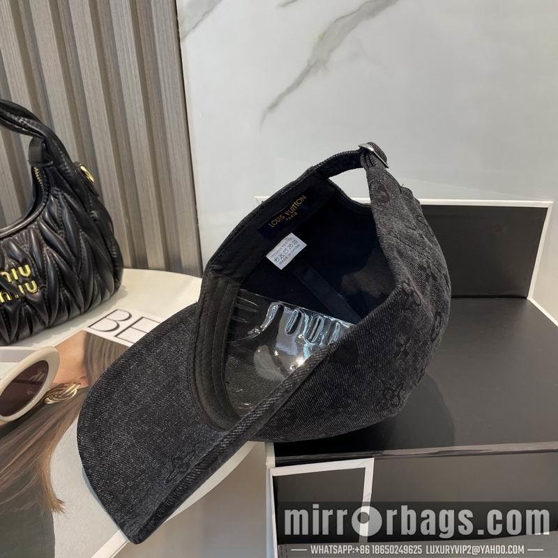 LV Hat dx70