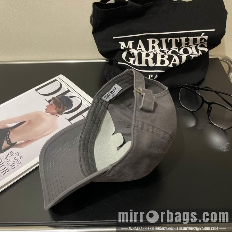 Miumiu Hat dx26