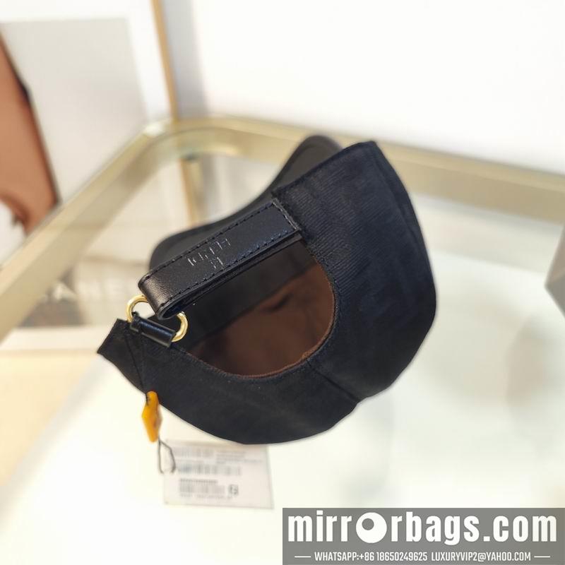 Fendi Hat dx70