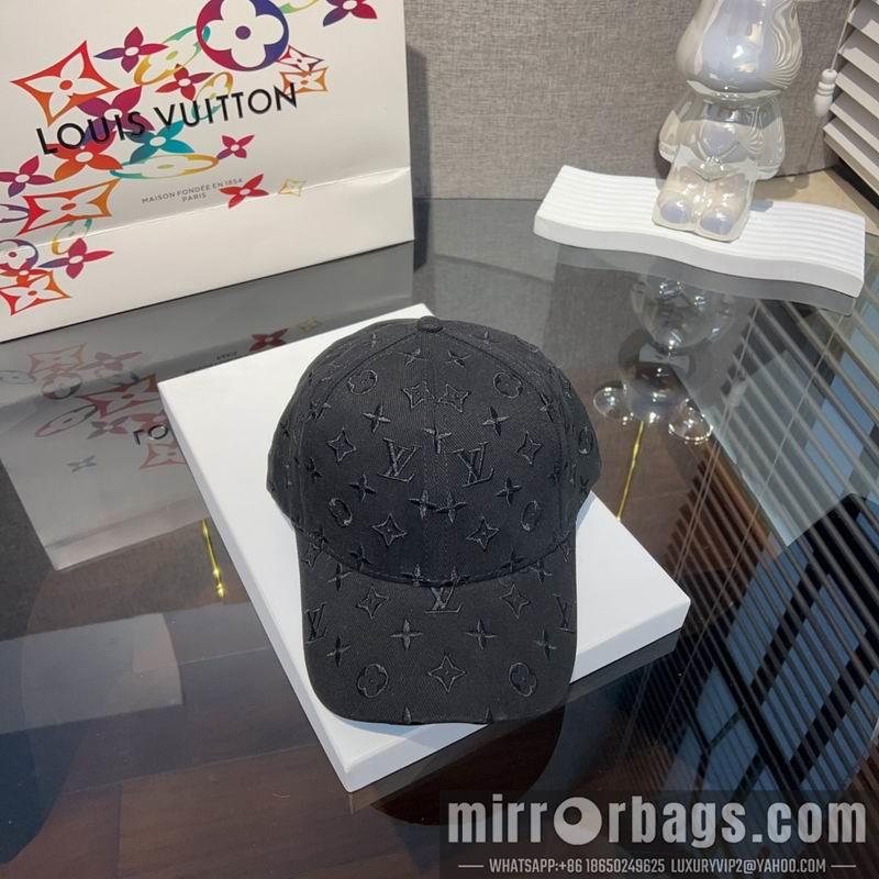 LV Hat 041703
