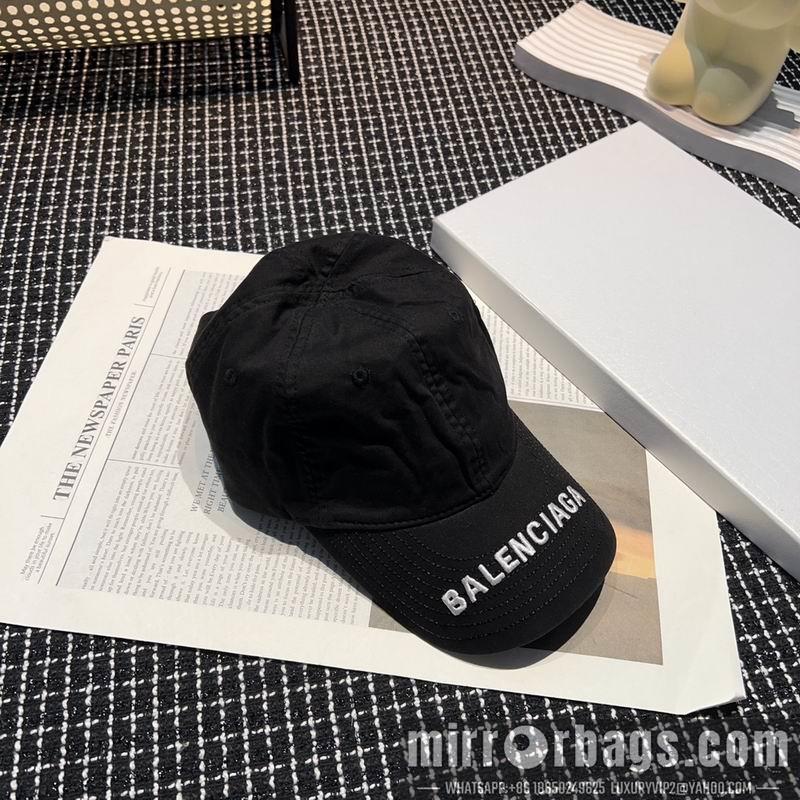 Balenciaga Hat dx24