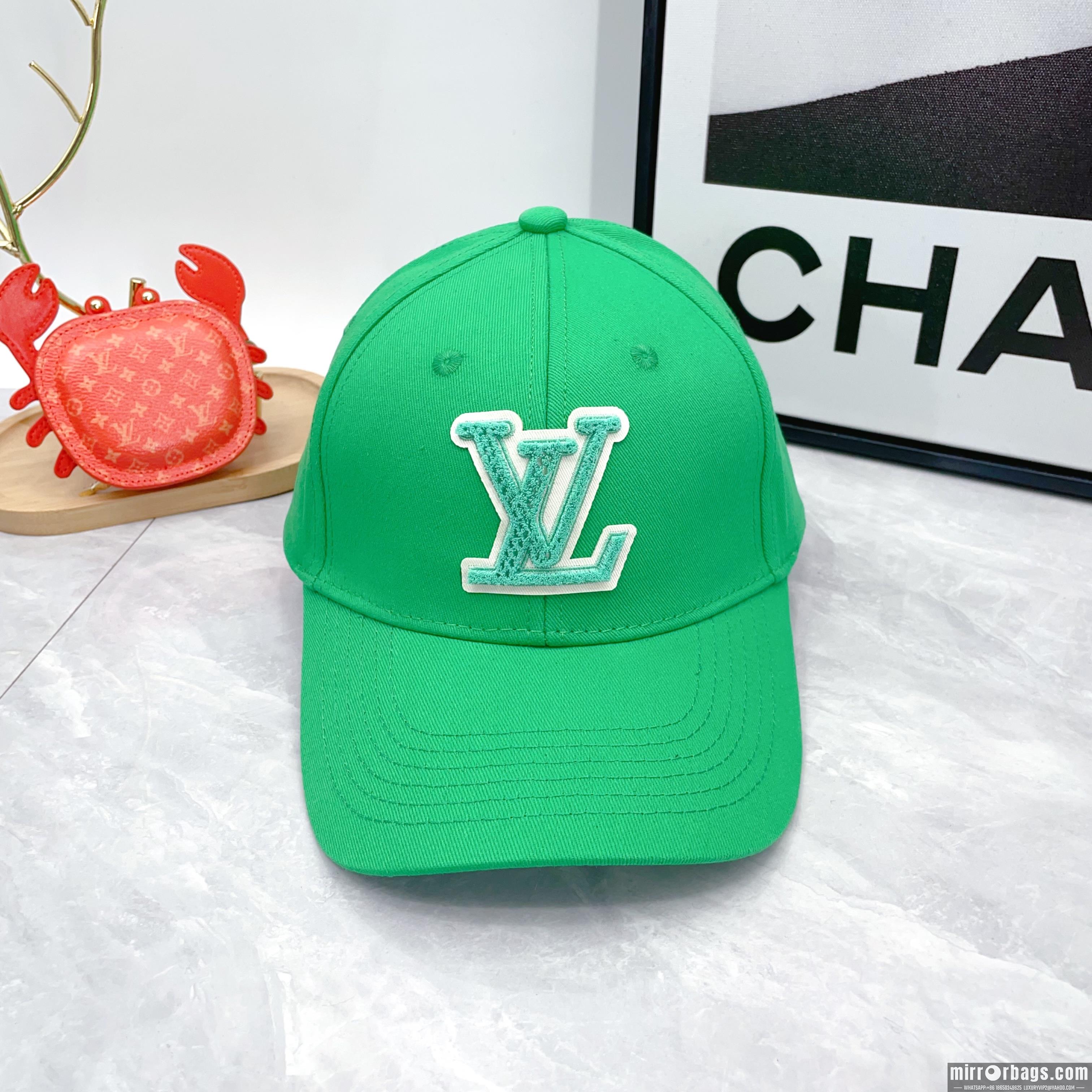 LV Hat dx04