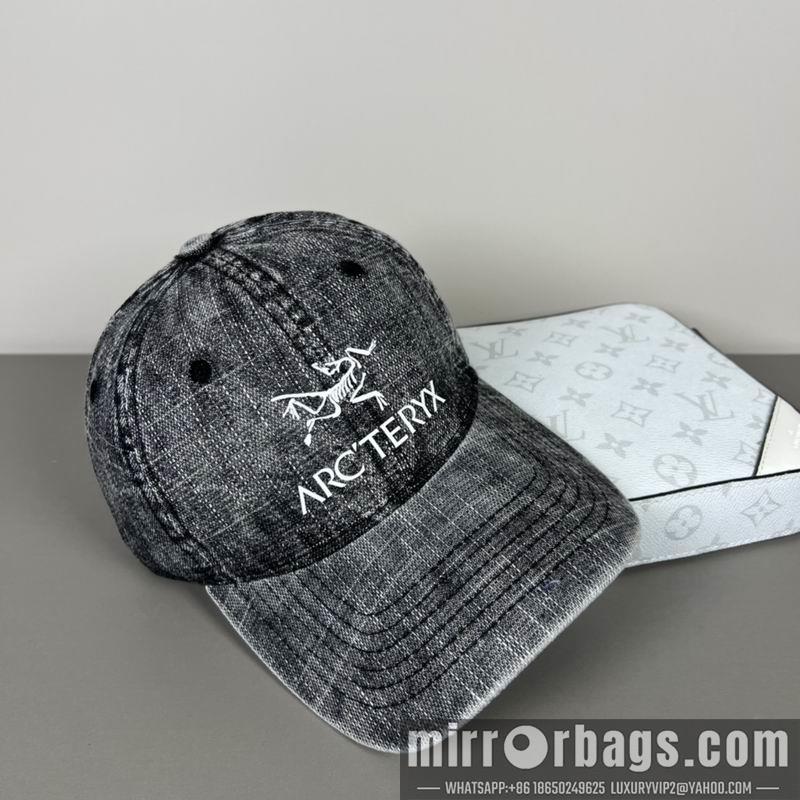 Arcteryx Hat dx16