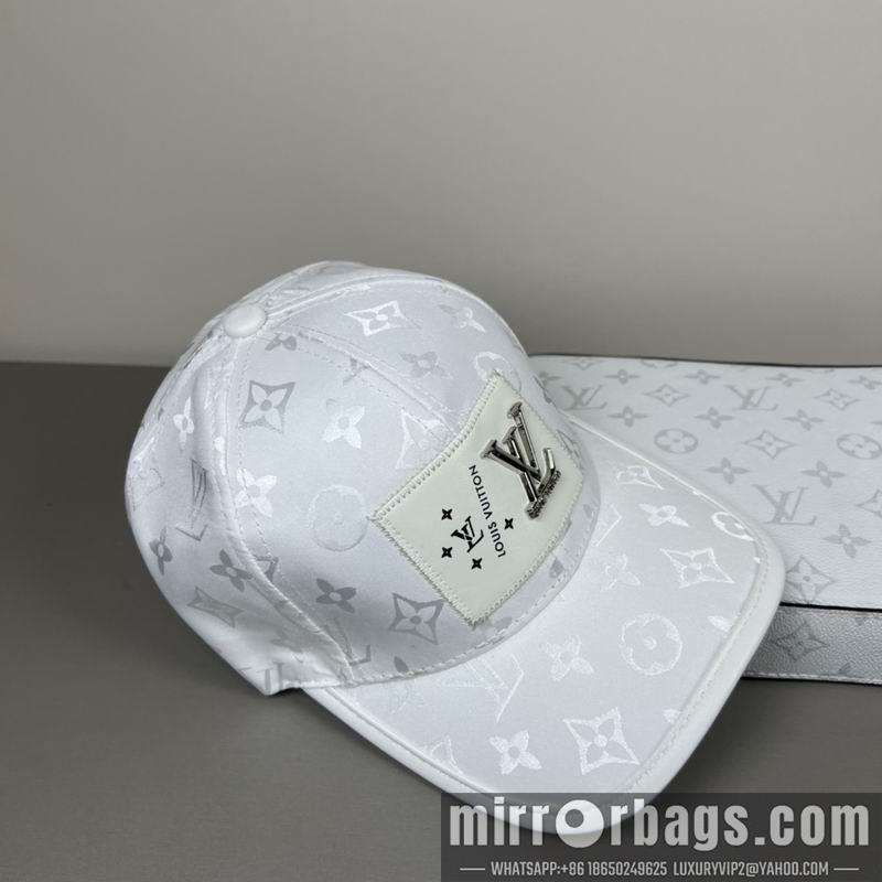 LV Hat dx64