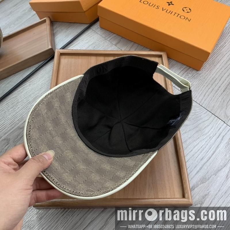 LV Hat dx151