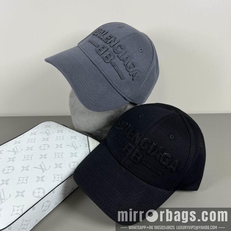Balenciaga Hat dx09