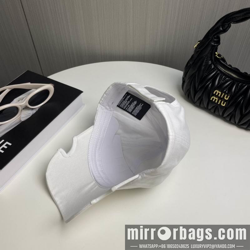 Balenciaga Hat dx95