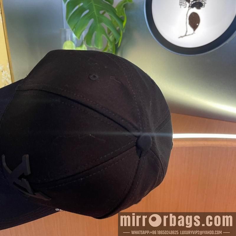 LV Hat 011301